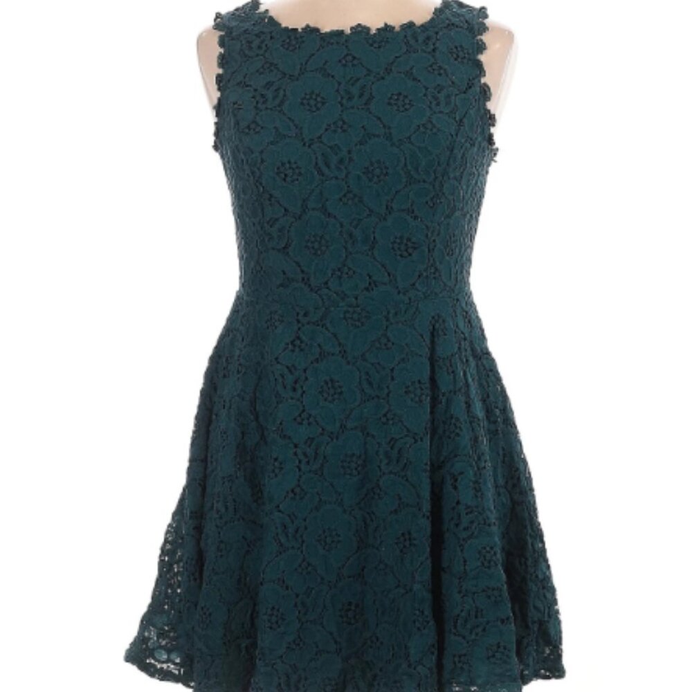 New with Tag (NWT) City Studios Junior Lace Fit n Flare Dress Green lace overlay